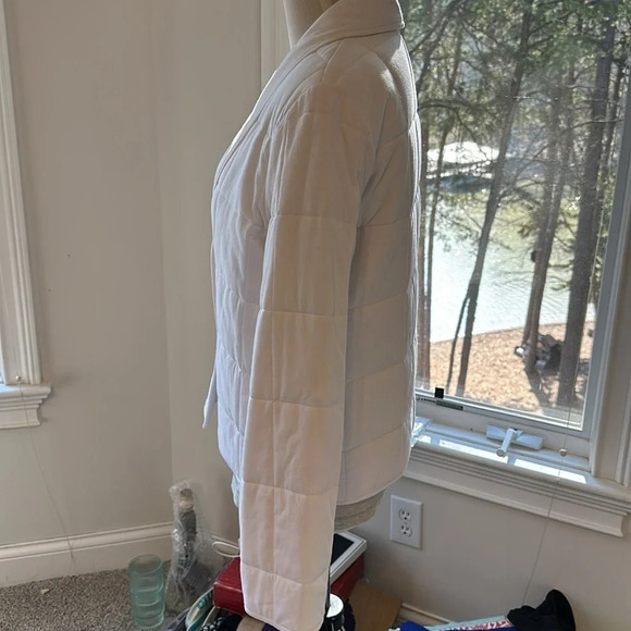 Eileen Fisher Cropped Quilted Organic cotton Jacket, Size Small, Like New - Picture 4 of 7